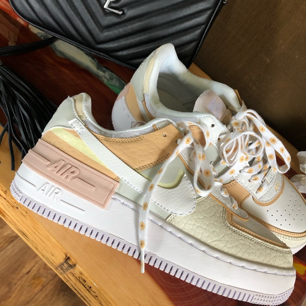 Nike Air Force 1 Shadow SE